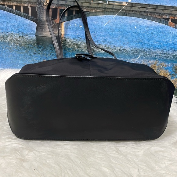 Michael Kors Black Tote Bag - Picture 4 of 7